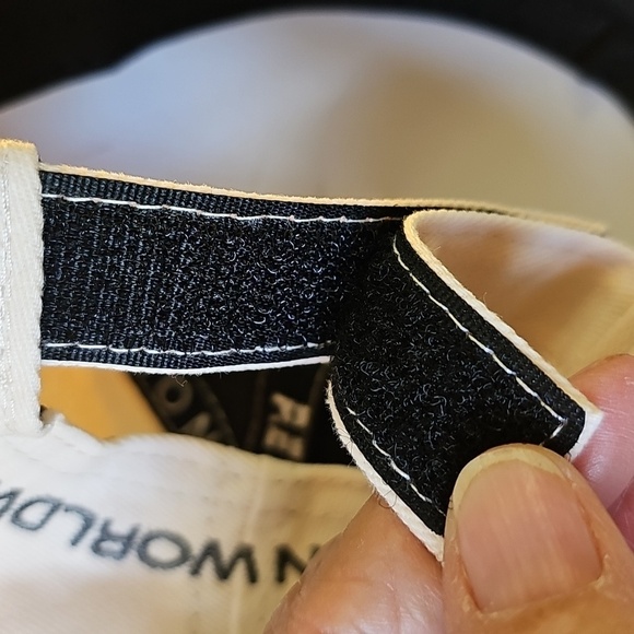 P.E Nation Off White Cap. NWT. ADJUSTABLE STRAP. - Picture 8 of 8